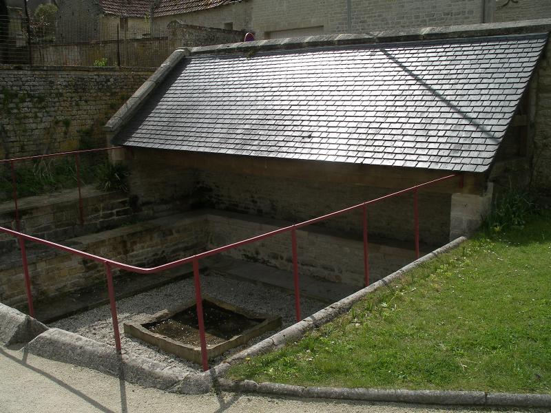 Fontaine-Henry