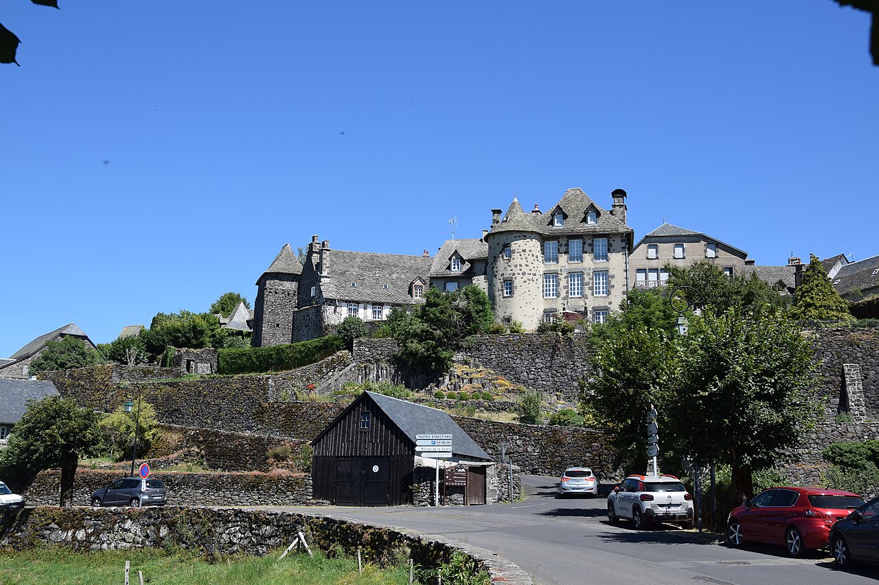 Photo 2 — Salers, Cantal (15140)