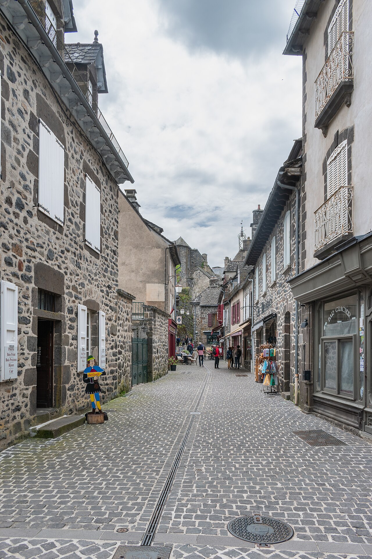 Photo 5 — Salers, Cantal (15140)