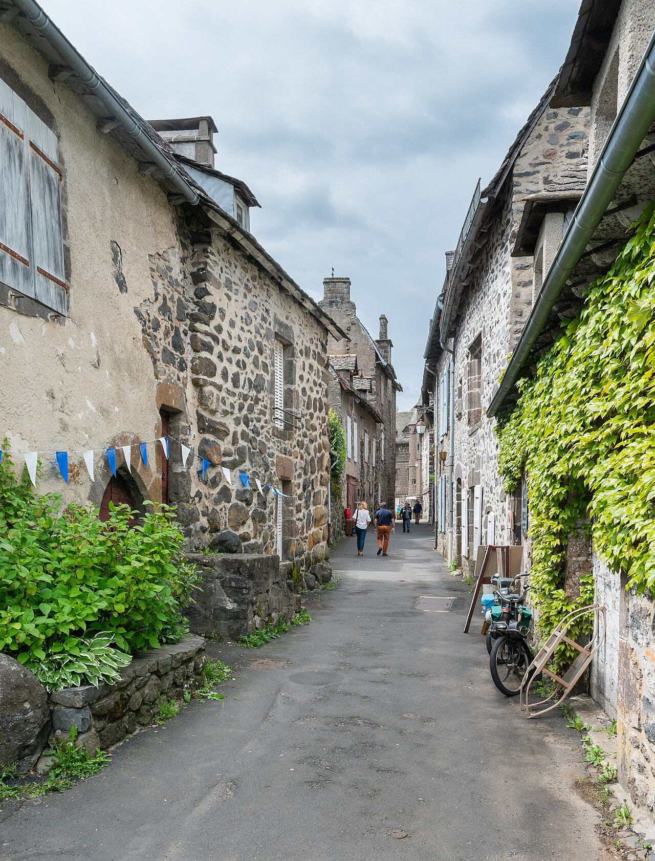Photo 8 — Salers, Cantal (15140)