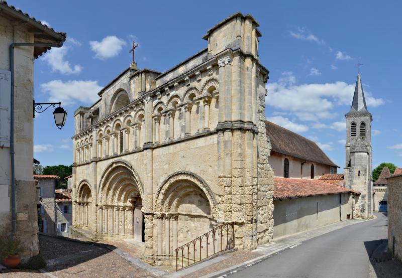 Photo 2 — Aubeterre-sur-Dronne, Charente (16390)