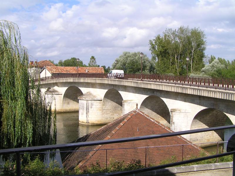 Mansle-les-Fontaines