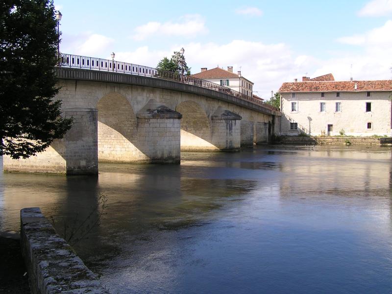 Mansle-les-Fontaines