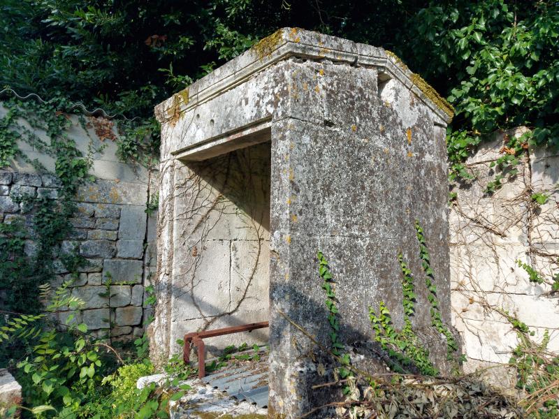 Saint-Même-les-Carrières