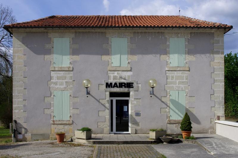 Photo 1 — Yviers, Charente (16210)