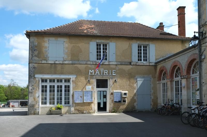 Photo 1 — Benon, Charente-Maritime (17170)