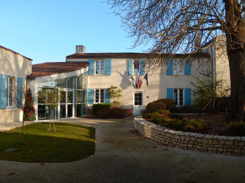 Longèves