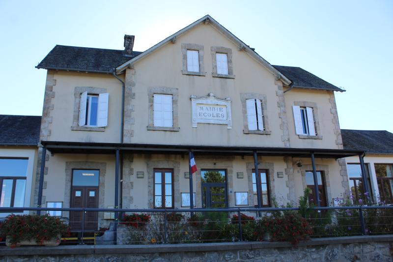 Ladignac-sur-Rondelles