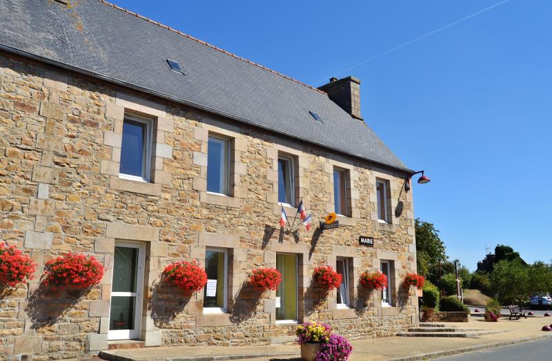 Vue de Kermaria-Sulard, Côtes-d'Armor (22450)