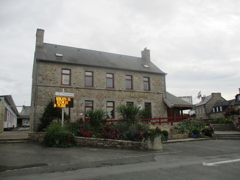 Photo 1 - Ploumagoar, Côtes-d'Armor (22970)