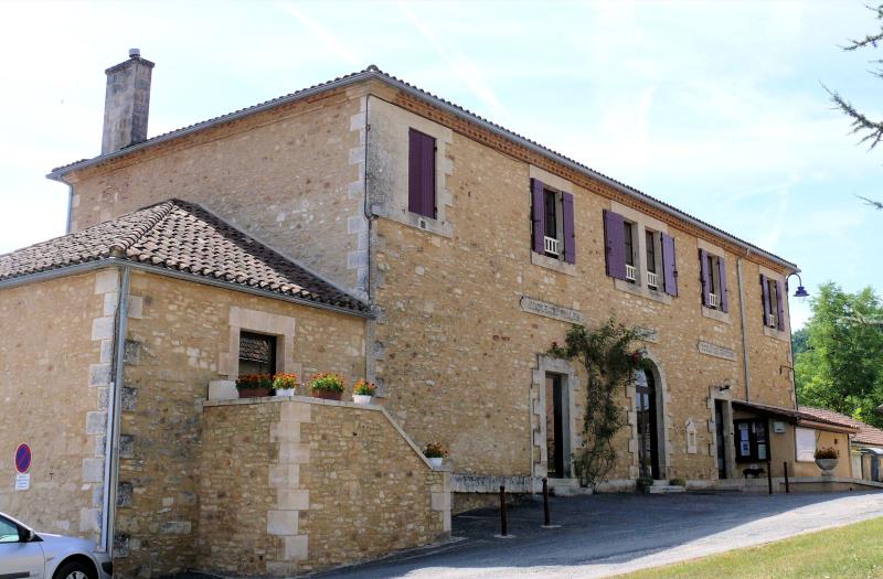 Vue de Saint-Cernin-De-L'herm, Dordogne (24550)