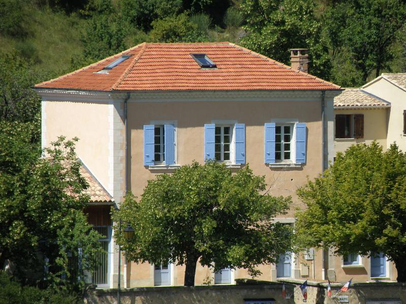 Le Poët-Sigillat