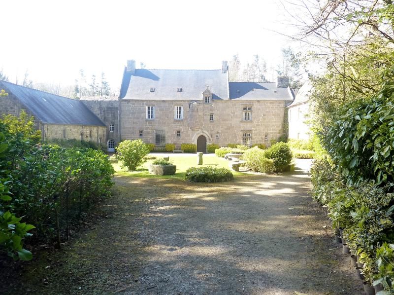 Brélès