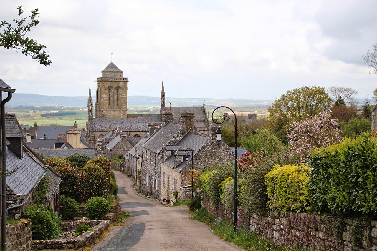 Photo 2 — Locronan, Finistère (29180)