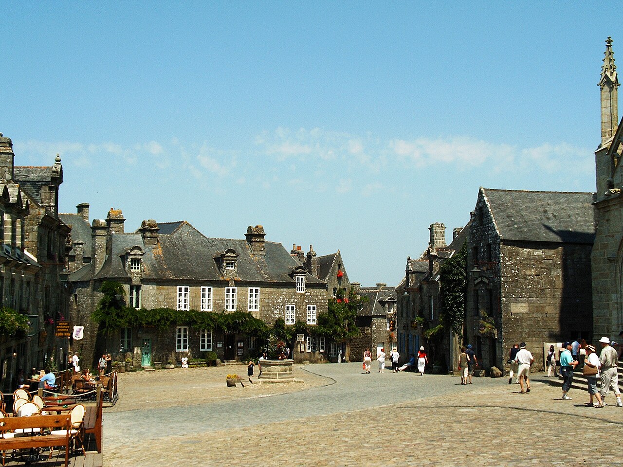 Photo 3 — Locronan, Finistère (29180)