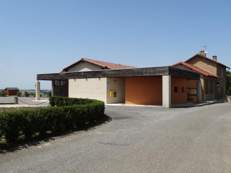 Aussos