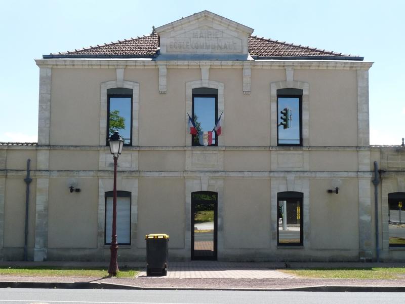 Photo 1 — Vérac, Gironde (33240)