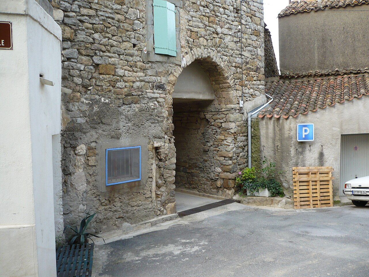 Photo 2 — Aigues-Vives, Hérault (34210)