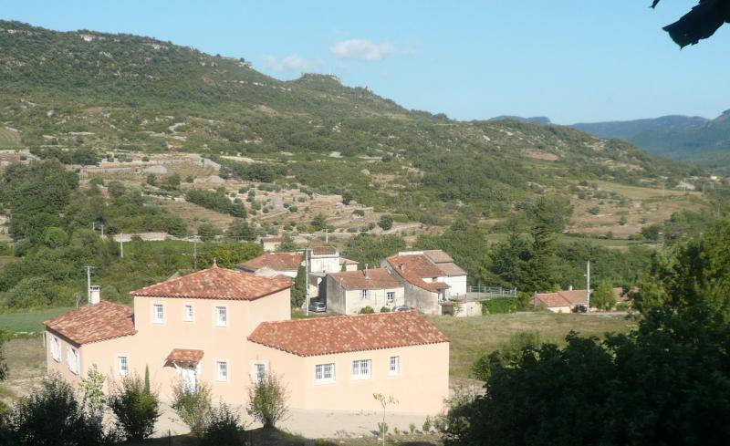 Lauroux