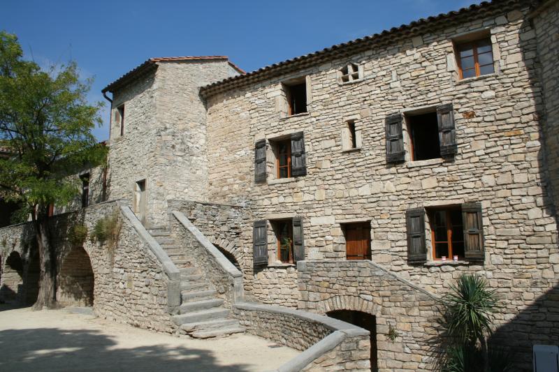 Photo 3 - Gendarmerie - Brigade de Saint-Martin-de-Londres - Gendarmerie nationale