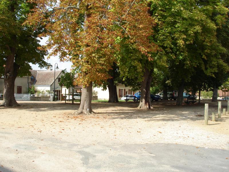 Néons-sur-Creuse