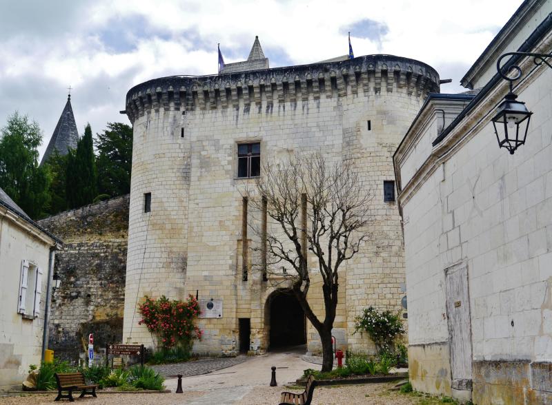 Loches