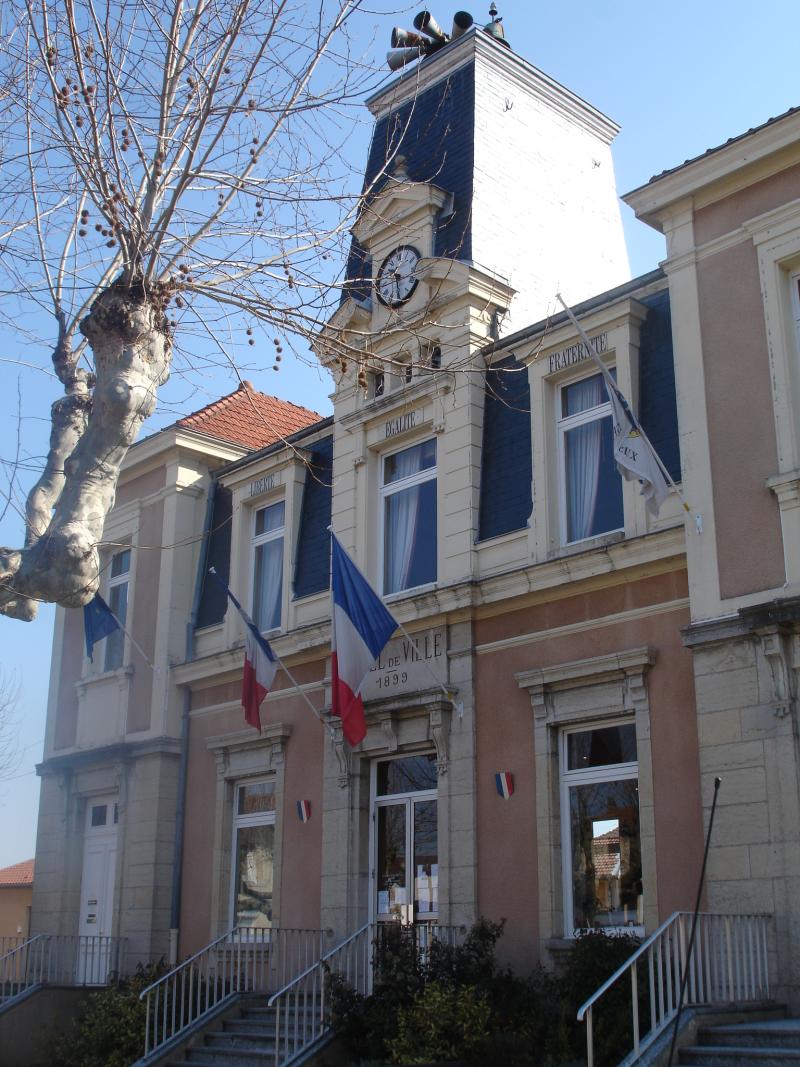 Photo 1 — Heyrieux, Isère (38540)