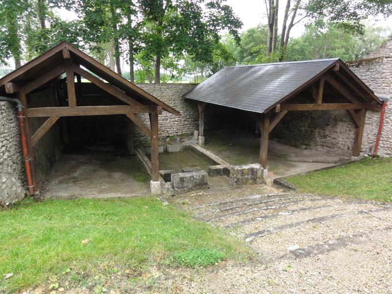 Montlivault