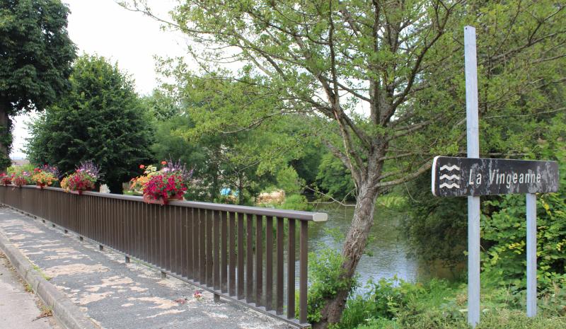 Villegusien-le-Lac