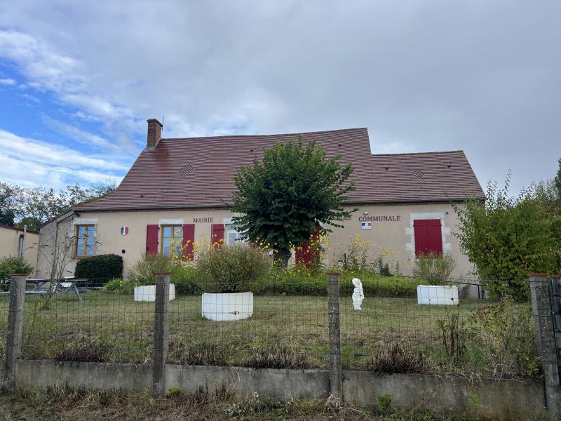 Neuville-Lès-Decize, Nièvre