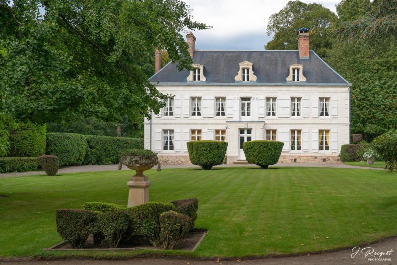 Enquin-sur-Baillons