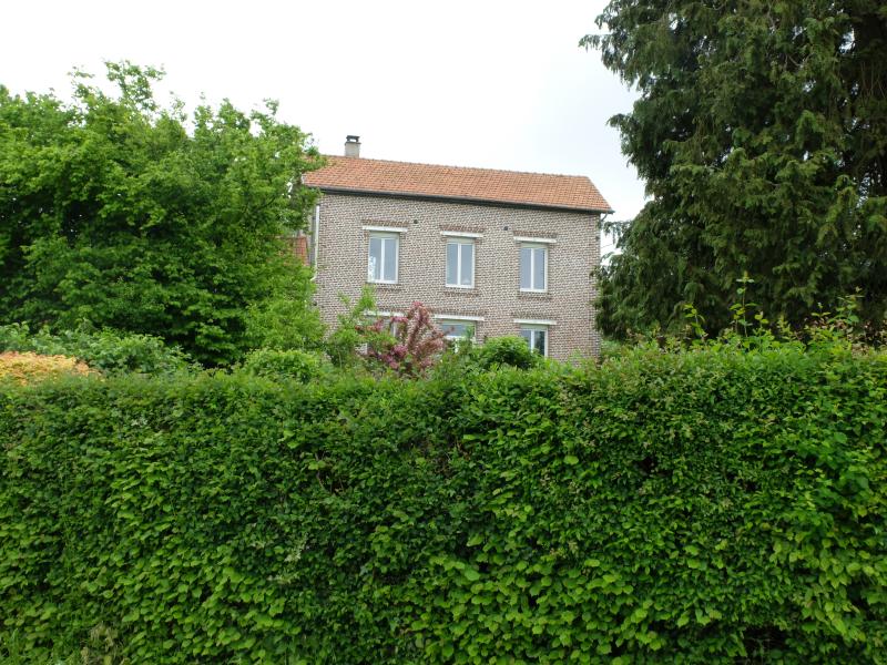 Enquin-sur-Baillons