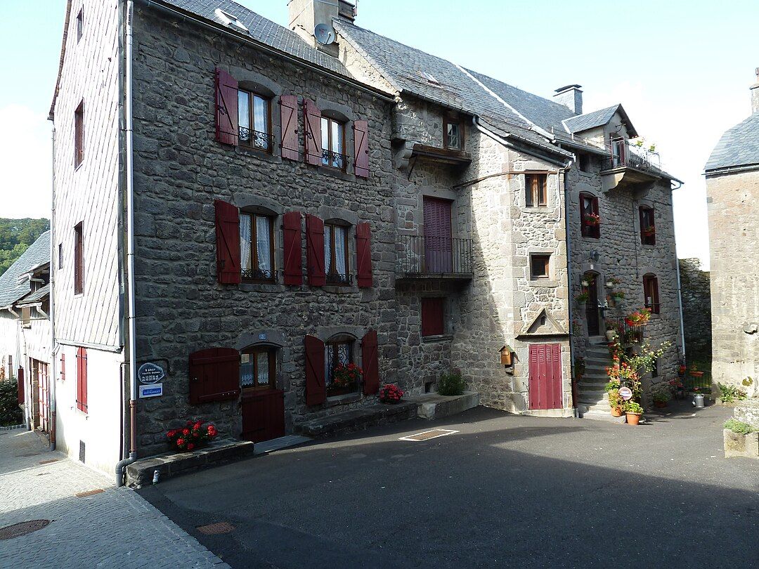 Photo 1 — Besse-et-Saint-Anastaise, Puy-de-Dôme (63610)