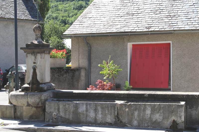 Gouaux