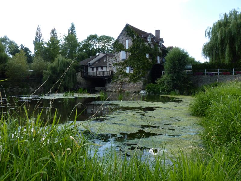 Neuville-sur-Sarthe