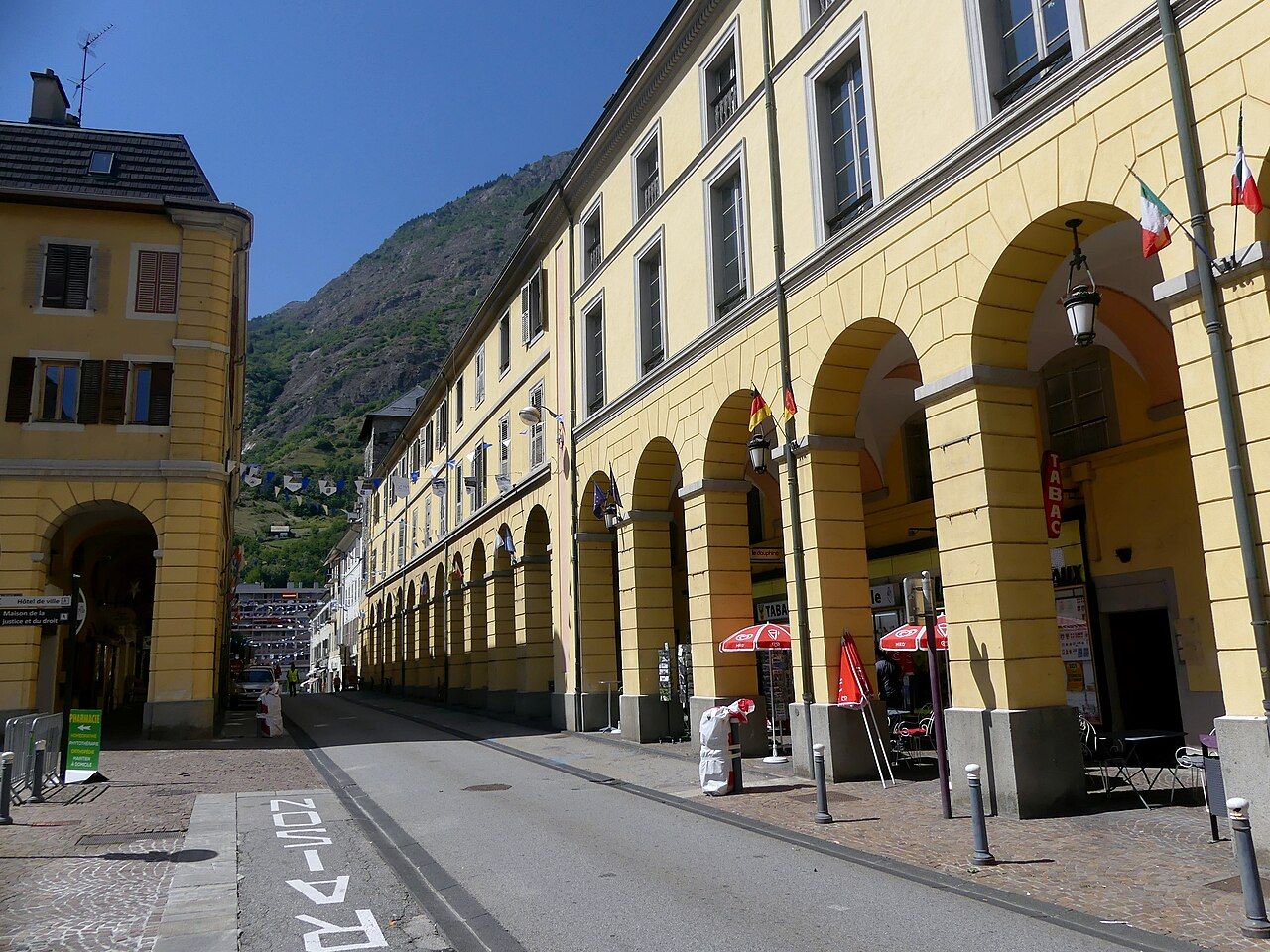 Photo 2 — Saint-Jean-de-Maurienne, Savoie (73300)