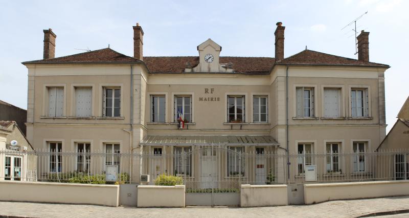 Photo 3 - Larchant, Seine-et-Marne (77760)