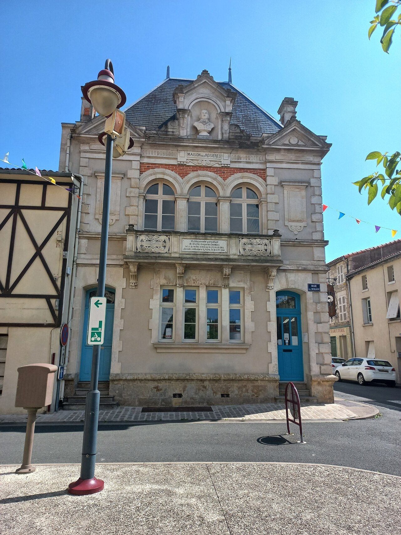 Photo 2 — La Mothe-Saint-Héray, Deux-Sèvres (79800)