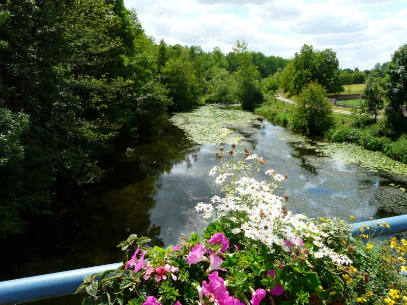 Saint-Généroux