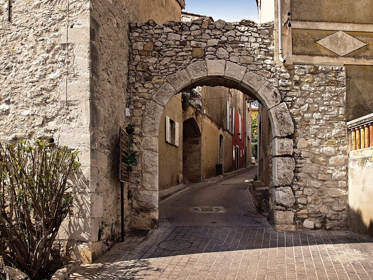 Photo 7 — Le Castellet, Var (83330)