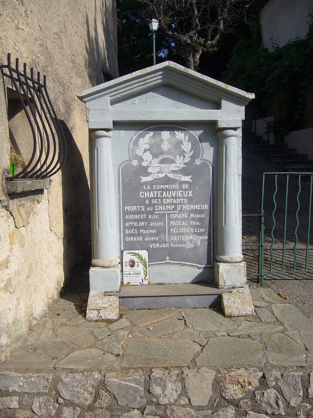 Photo 2 — Châteauvieux, Var (83840)