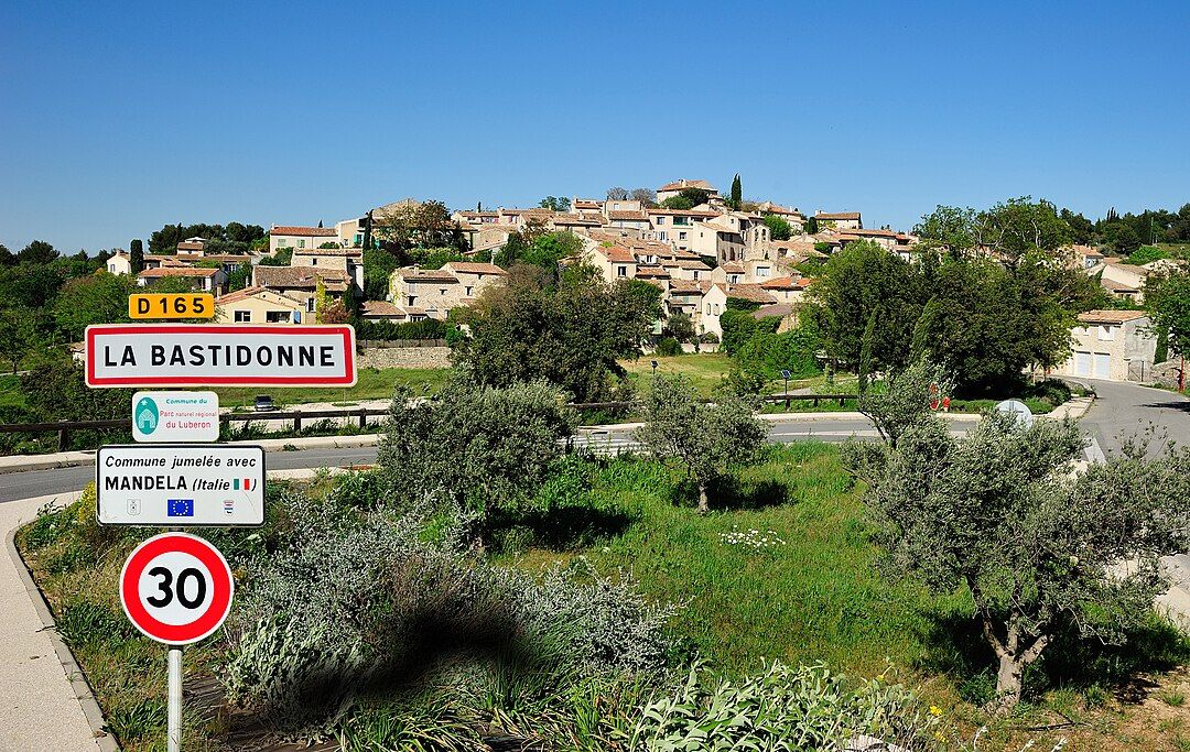 Photo 2 — La Bastidonne, Vaucluse (84120)