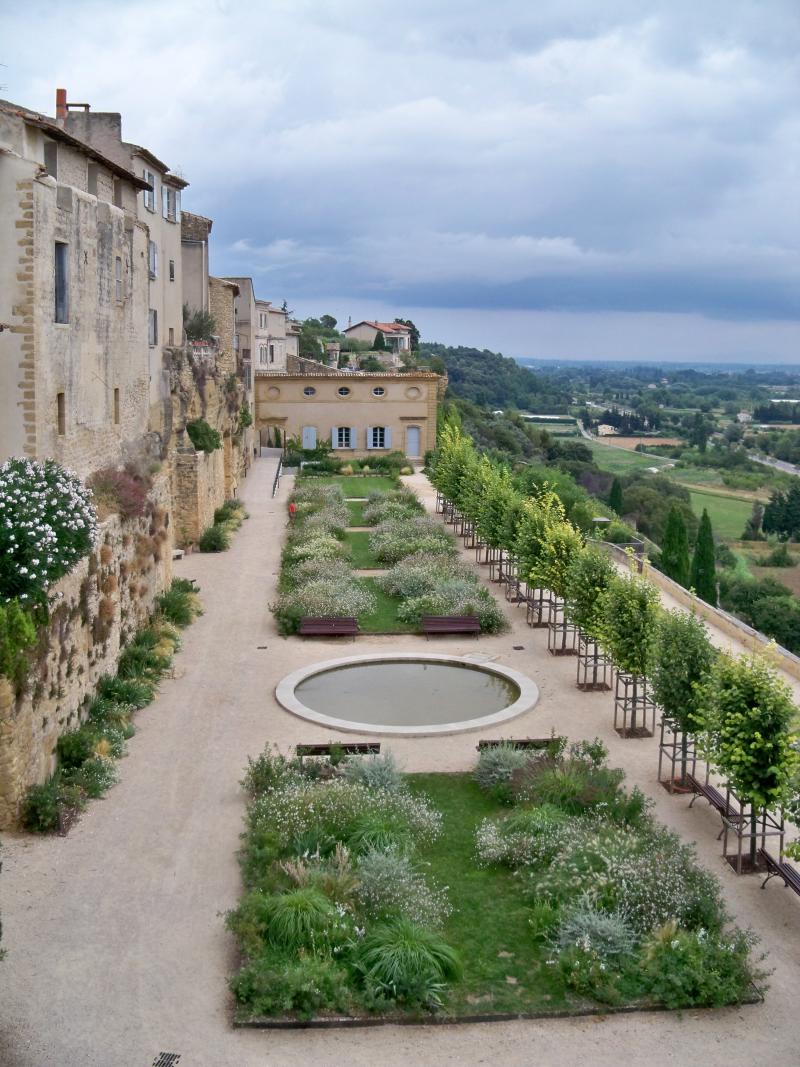 Photo 2 — Lauris, Vaucluse (84360)