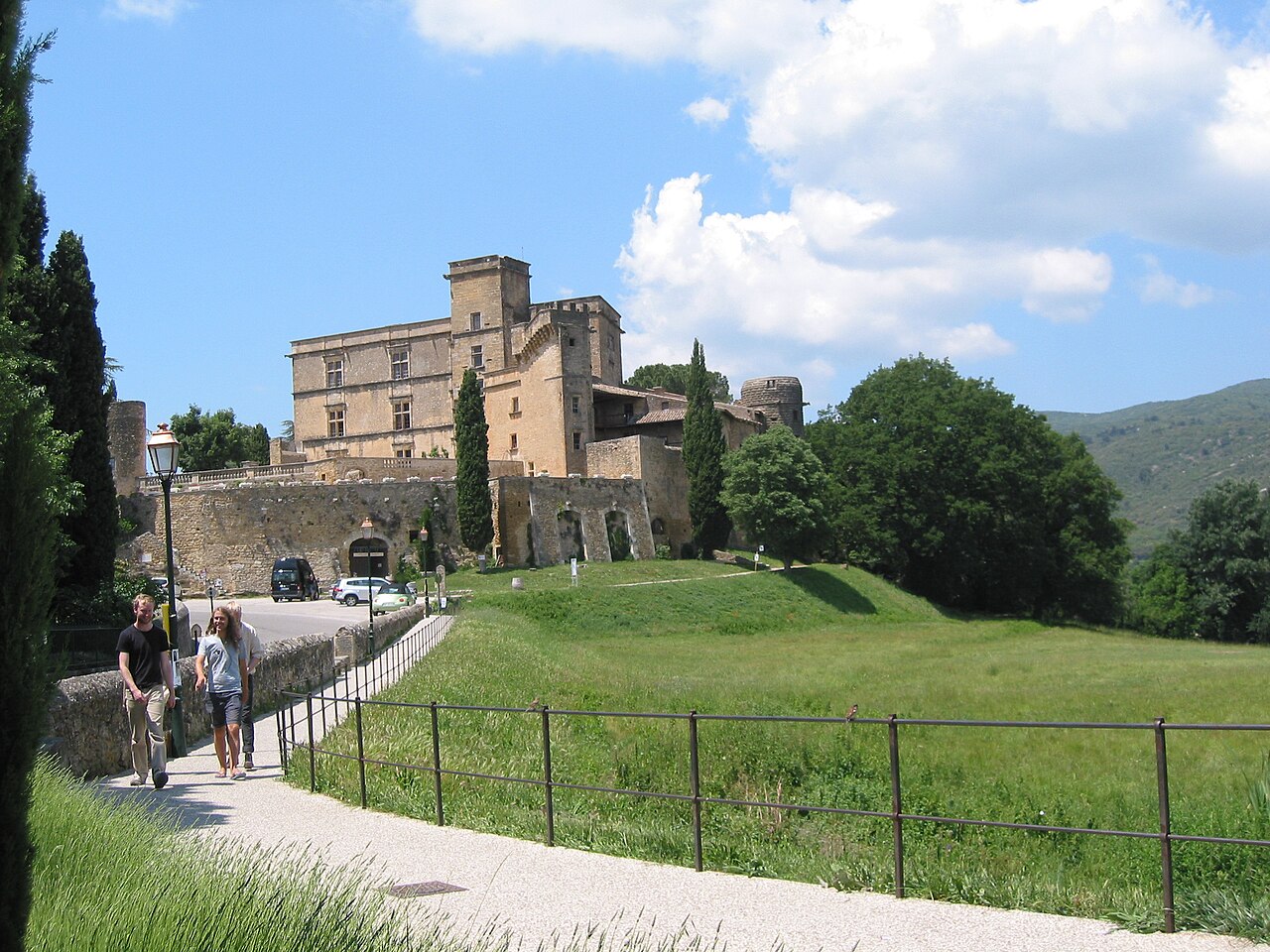 Photo 3 — Lourmarin, Vaucluse (84160)