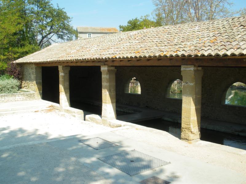 Saint-Saturnin-lès-Avignon