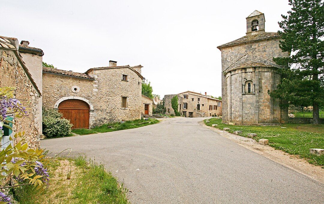 Photo 2 — Saint-Trinit, Vaucluse (84390)