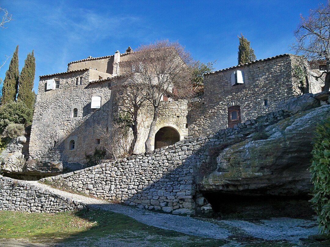 Photo 2 — Sivergues, Vaucluse (84400)