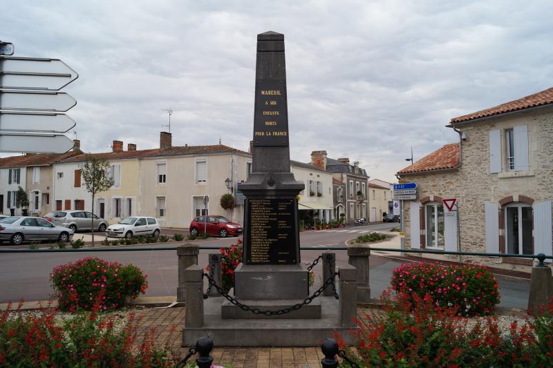 Mareuil-sur-Lay-Dissais