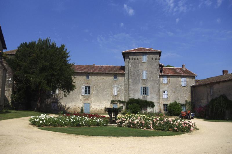 Cognac-la-Forêt