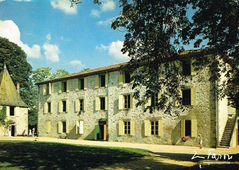 Les Salles-Lavauguyon